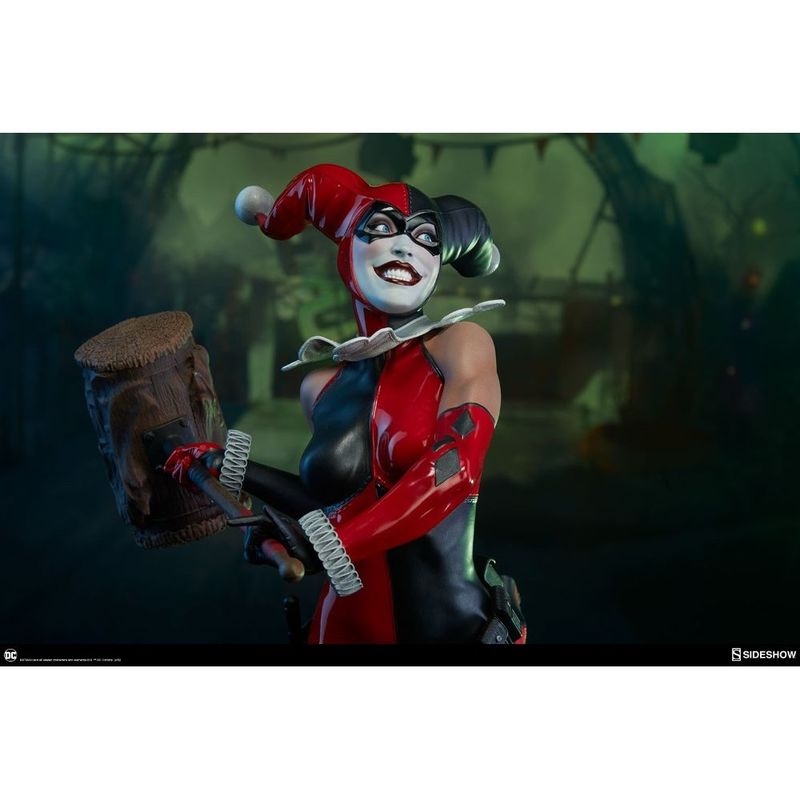 Sideshow DC Comics Harley Quinn Premium Format Figure