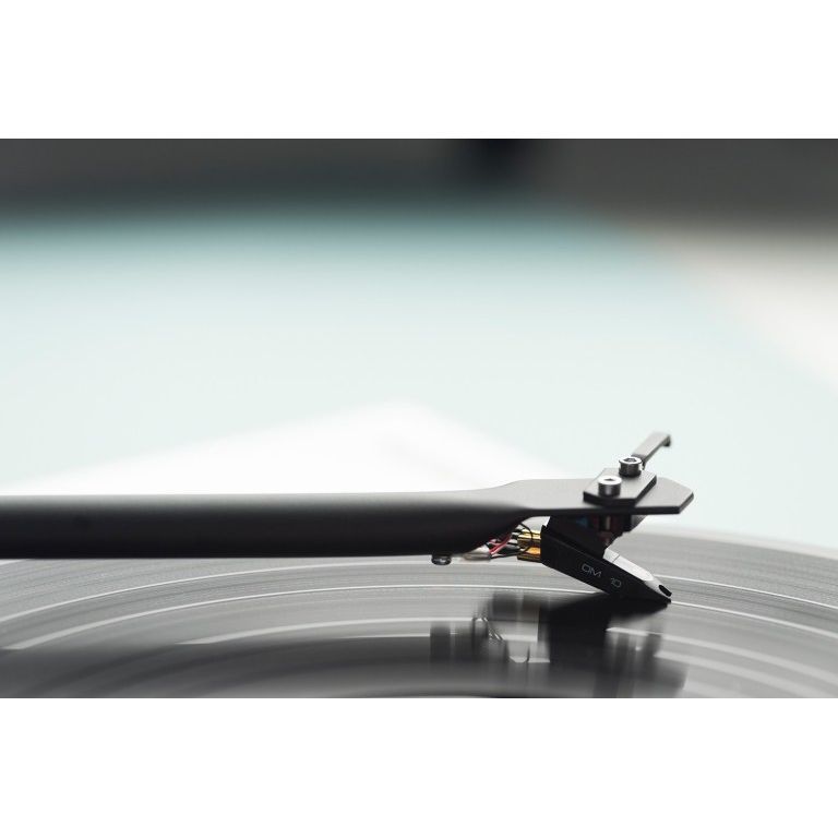 Pro-Ject Essential III Belt-Drive Turntable with Ortofon OM10 - Black