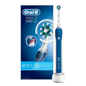 Oral-B Pro 2000 Crossaction Electric Rechargeable Toothbrush