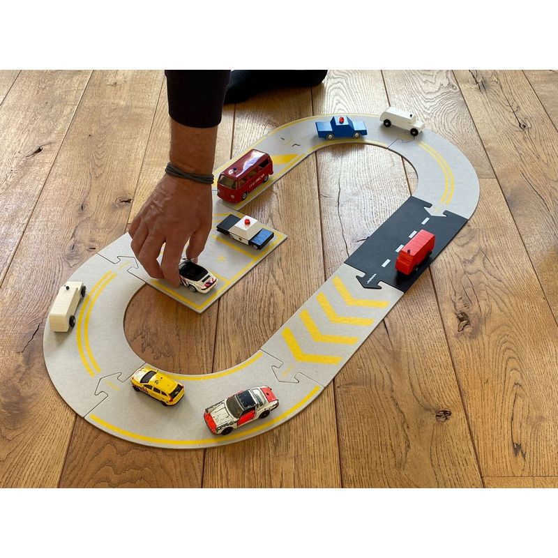Waytoplay Flexible Race Toy Road To Recovery