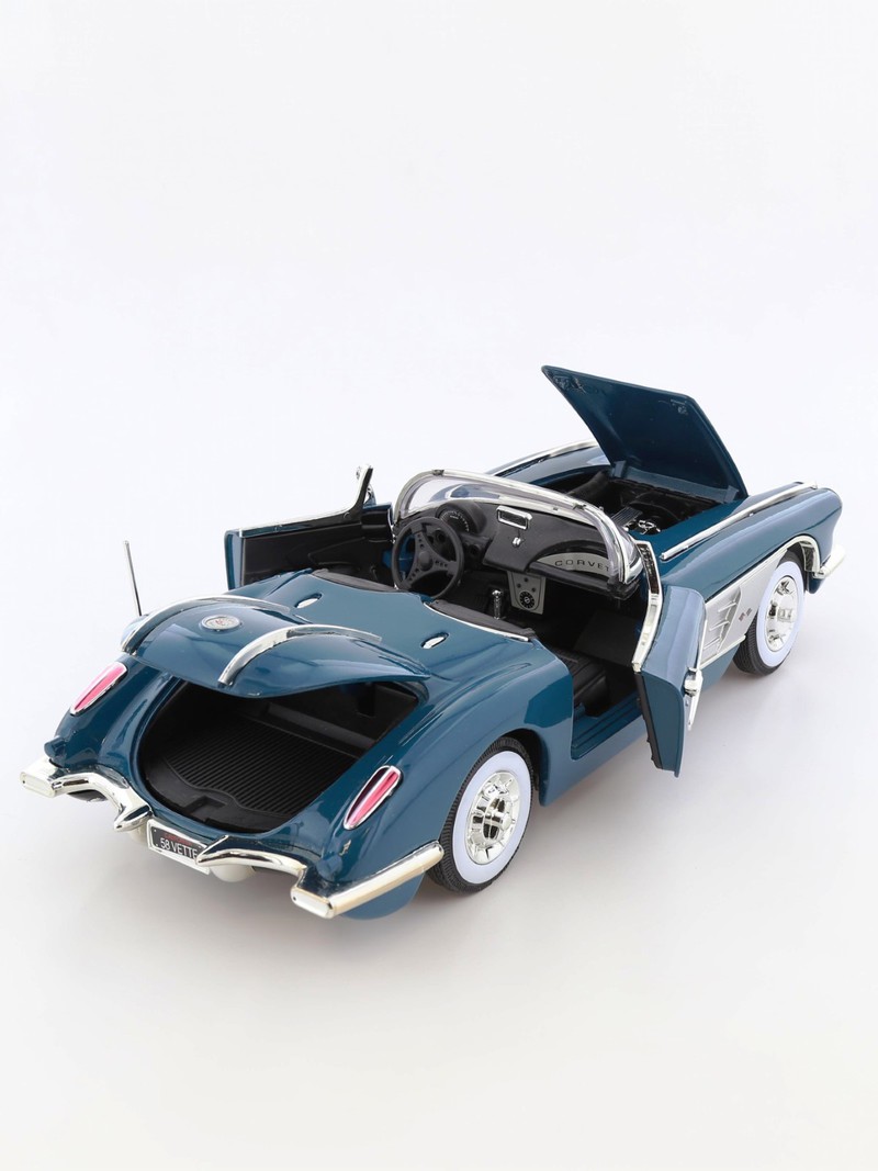 Motormax 1.18 1958 Corvette Die-Cast Model