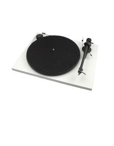 Pro-Ject Essential II Phono USB Belt-Drive Turntable with Ortofon OM5E - Mat White