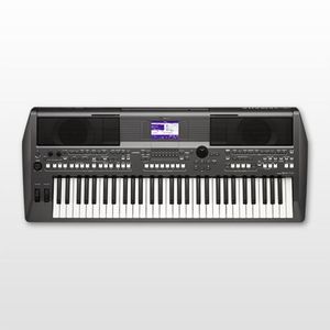 Yamaha S670 61-Key Digital Keyboard