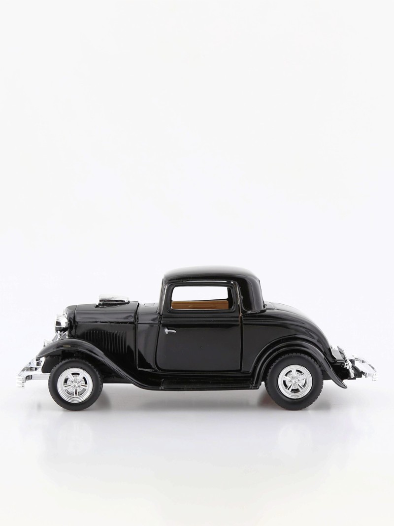 Motormax 1.24 1932 Ford Coupe Die-Cast Model