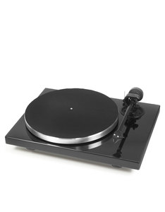 Pro-Ject 1Xpression Carbon Classic Belt-Drive Turntable - Piano Black