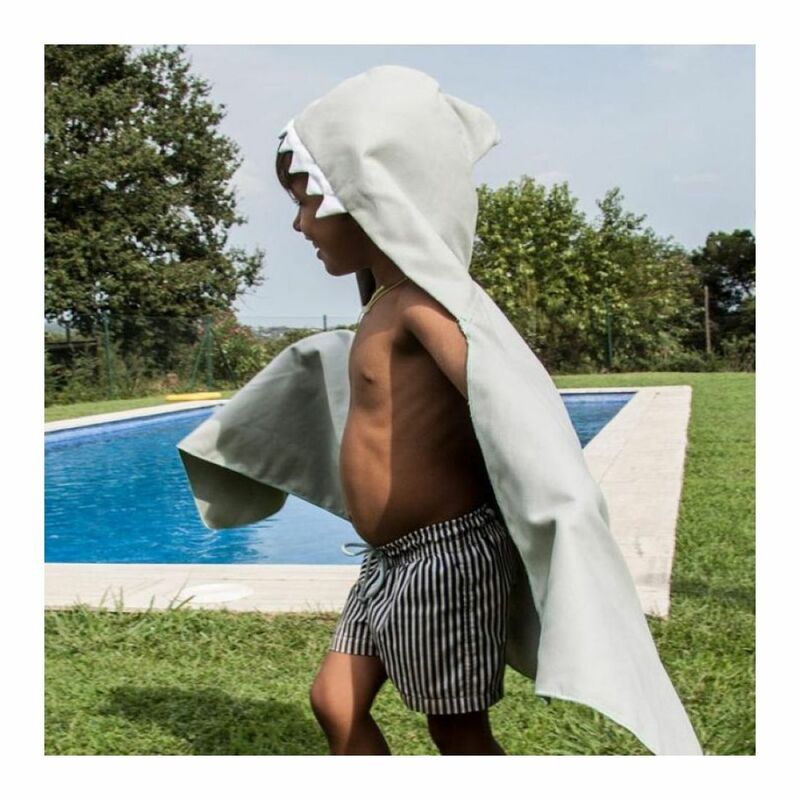 Autonomy Hooded Towel Shark Grey