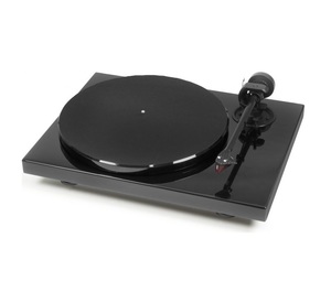 Pro-Ject 1Xpression Carbon Belt-Drive Turntable with Ortofon 2M Red - Piano Black