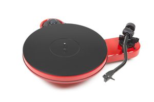 Pro-Ject RPM 3 Carbon Belt-Drive Turntable with Ortofon 2M Silver - Red