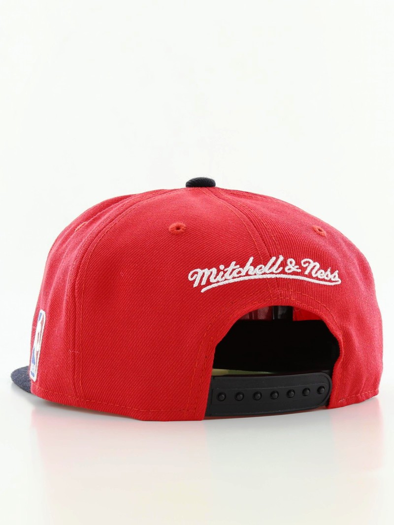 Mitchell & Ness Chicago Bulls XL Logo 2 Tone Snapback Men's Cap Red