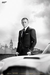 James Bond & Aston Martin DB5 - Skyfall Maxi Poster (61 x 91.5 cm)