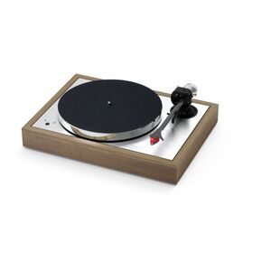 Pro-Ject The Classic Evo Turntable with Carbon/Aluminum Sandwich Tonearm & 2M Silver Cartridge - Walnut