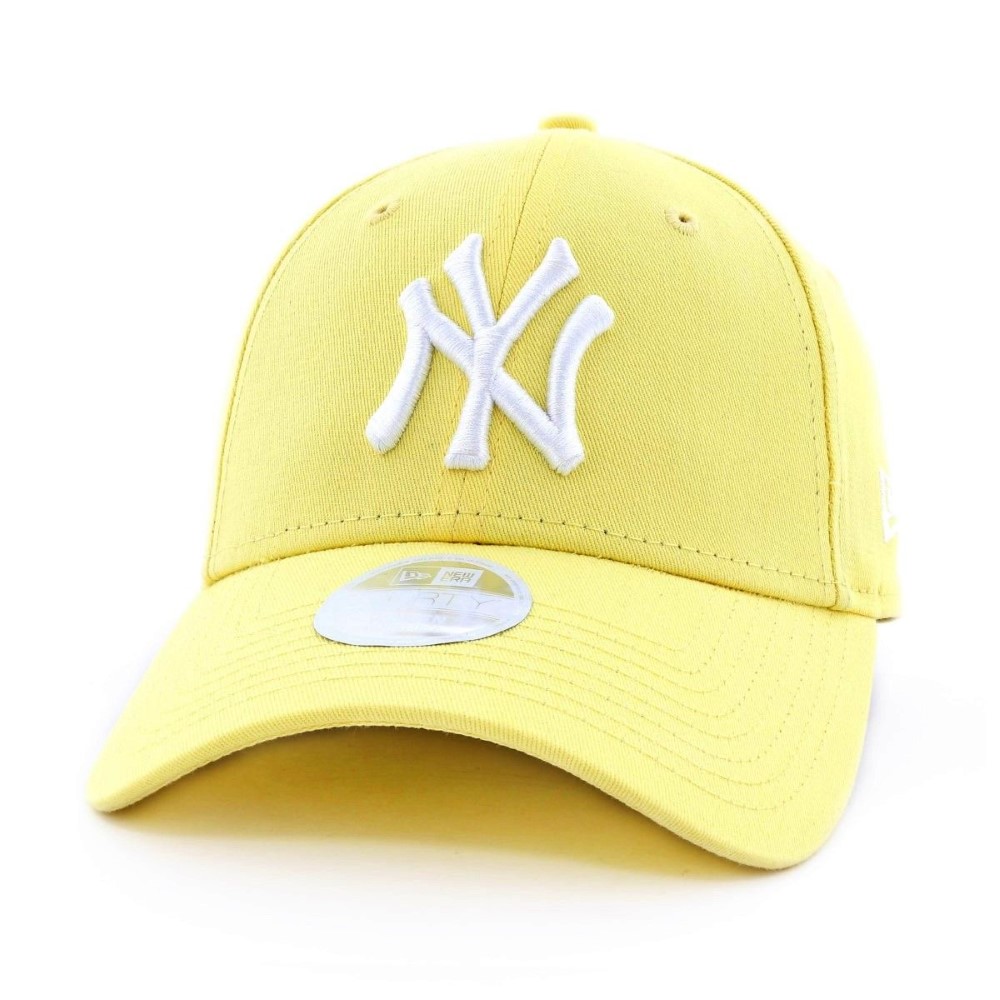New Era Women's League Essential New York Yankees Lady's Cap Pastel Yellow