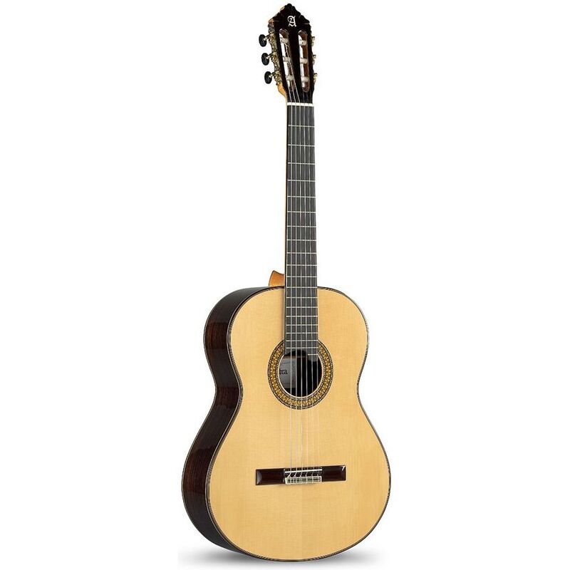 Alhambra 825 Classic guitar 11P - Includes Al Hambra Hard Shell Case