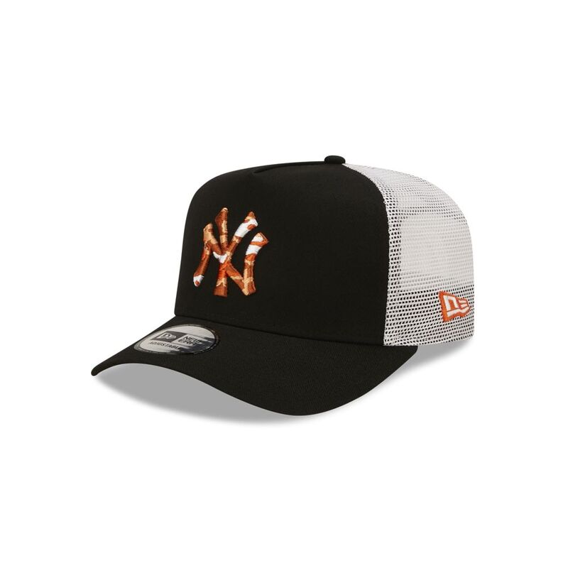 New Era MLB New York Yankees Seasonal Infill Trucker Men's Cap - Black (One Size)