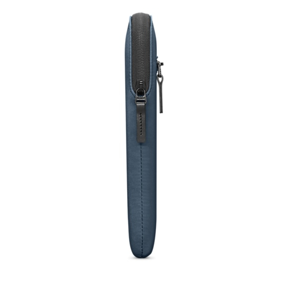 Incase Compact Sleeve Navy for MacBook 13-Inch