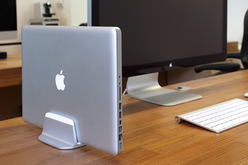 Just Mobile Alubase Macbook Stand