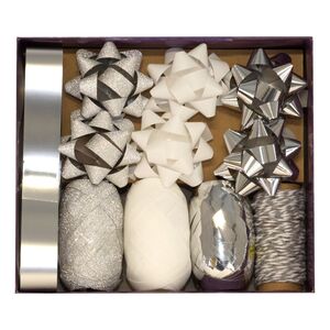 Design By Violet Christmas Gift Set - Silver Bow And Ribbon Set