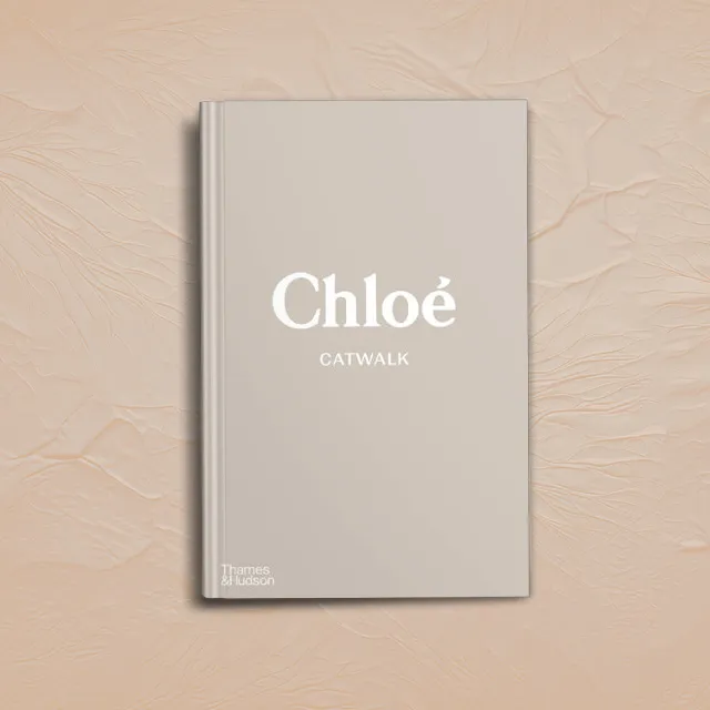 VM-Sqaure-Book-Recommendation-Chloe-Catwalk-640x640.webp