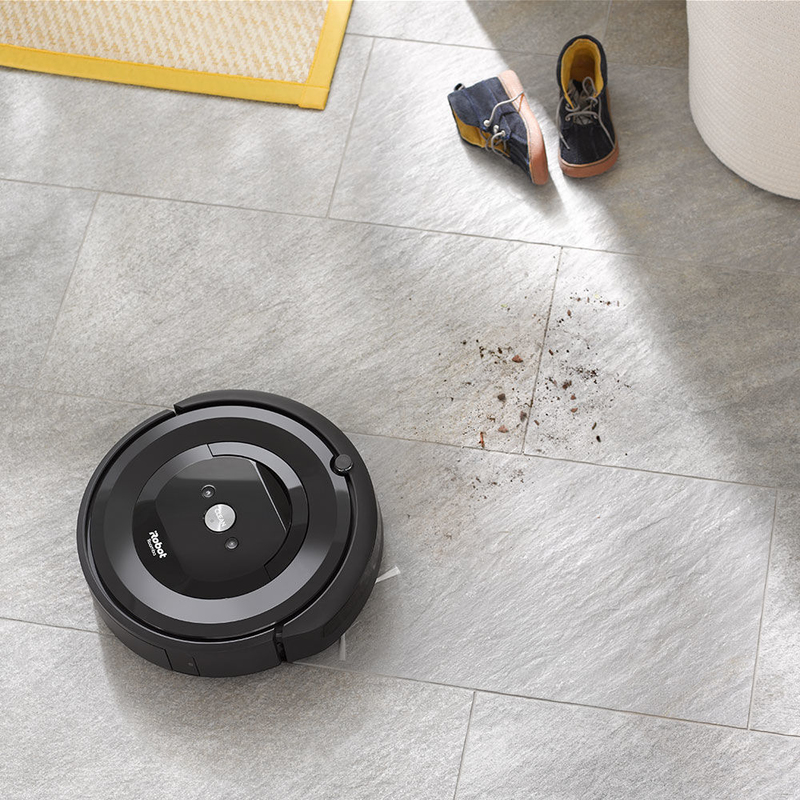 iRobot Roomba E5 Vacuuming Robot
